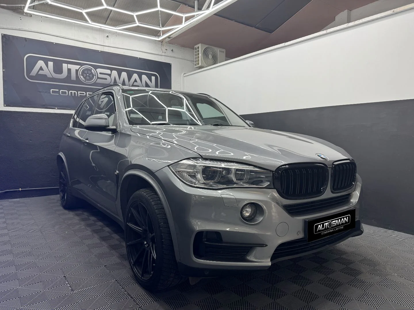 BMW X5 xDrive25D 2014 Diésel Gris - Interior
